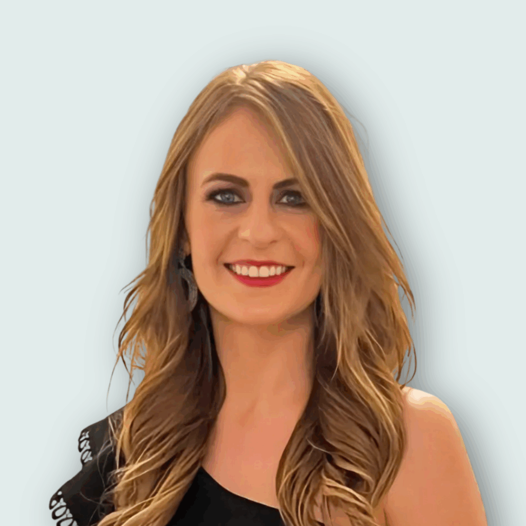 A photo of a SaaS RevOps Expert