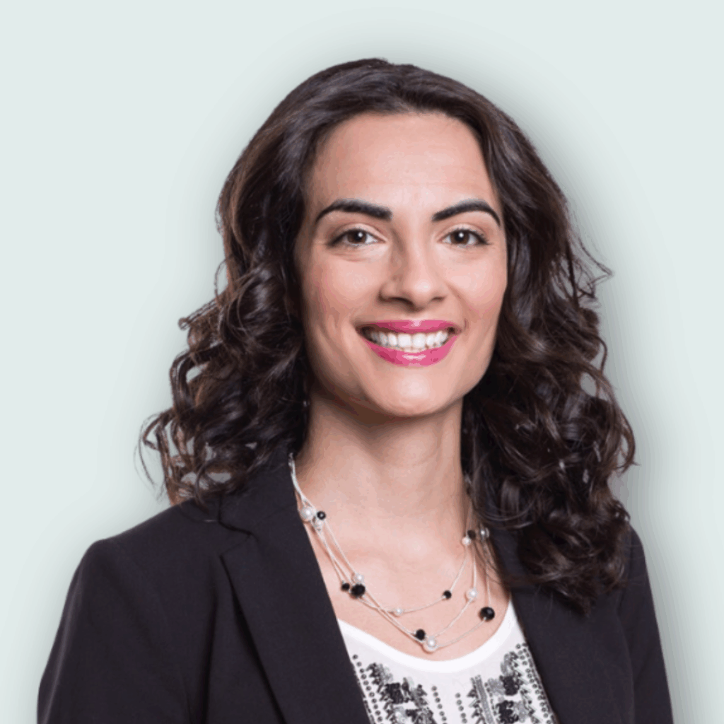 A photo of a SaaS RevOps Expert