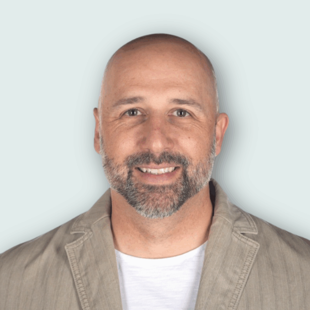 A photo of a SaaS RevOps Expert