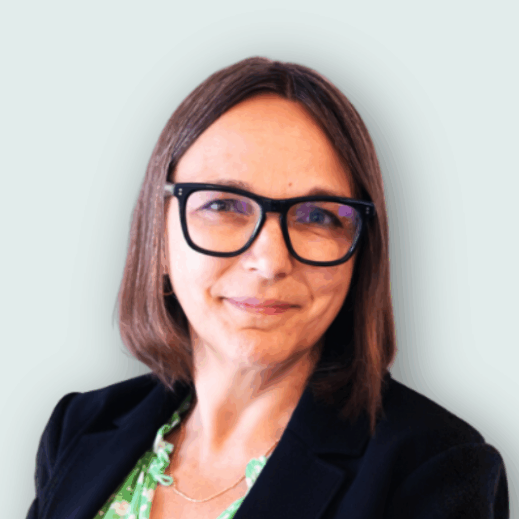 A photo of a SaaS RevOps Expert